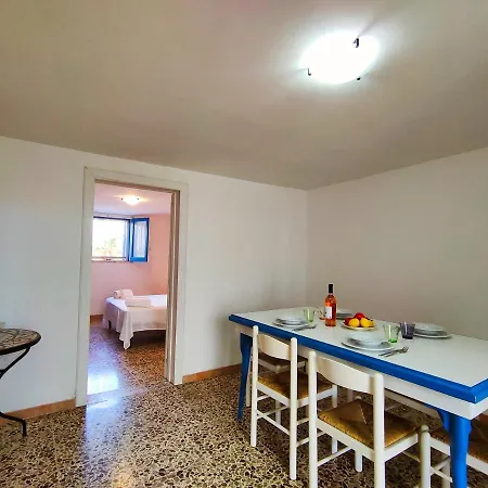 La Casa Delle Cinte بيت للعطل ليدو ماريني